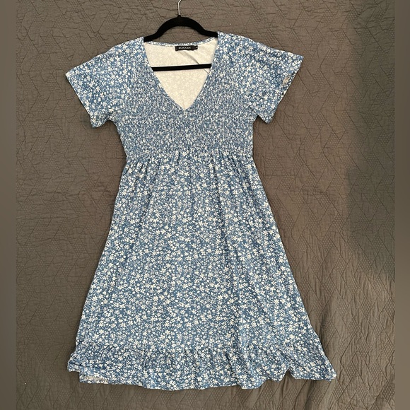 Maternity Smocked Short Sleeve Summer Dress V Neck Boho Ruffle Casual Swing Midi - Picture 2 of 11